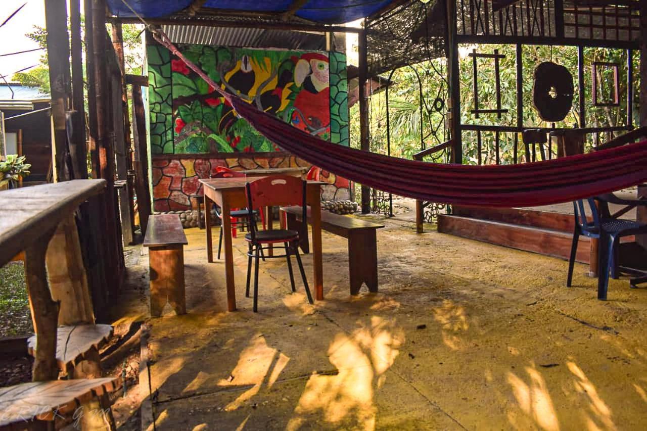 Hostal Cano Nevera La Macarena Extérieur photo