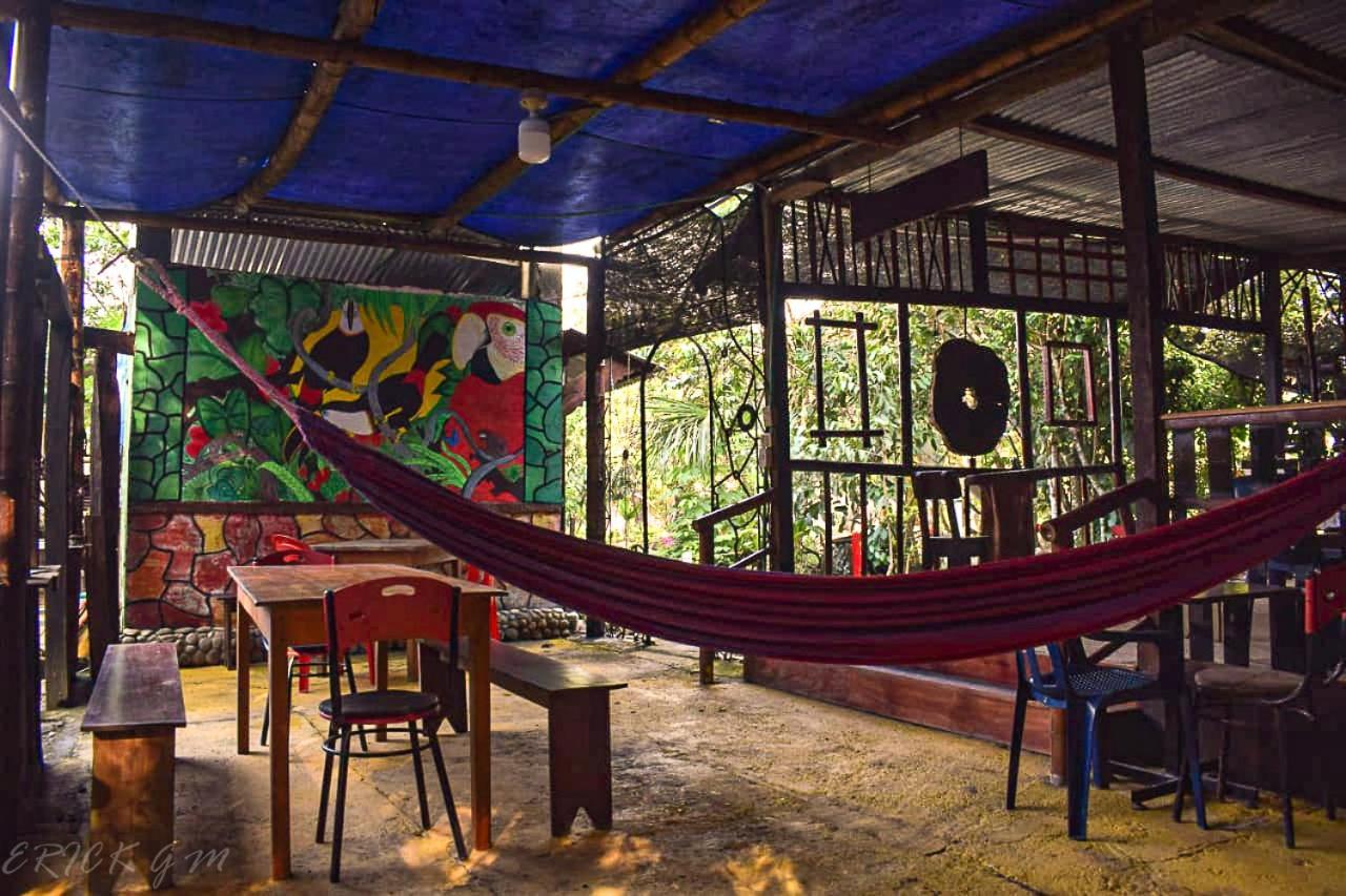 Hostal Cano Nevera La Macarena Extérieur photo
